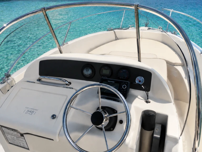 Noleggio barche Sainte-Maxime economico Cap Camarat 545 CC