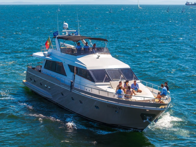 Noleggio barche Cascais economico falcon 82