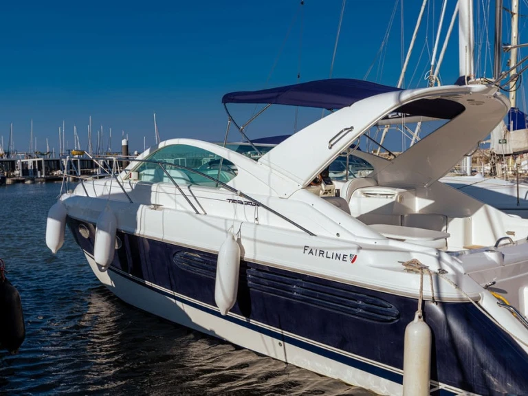 Yacht di lusso a noleggio a Lisbona al miglior prezzo