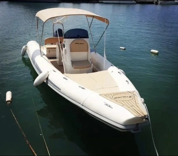 Noleggio Barca a motore Falkor con patente nautica