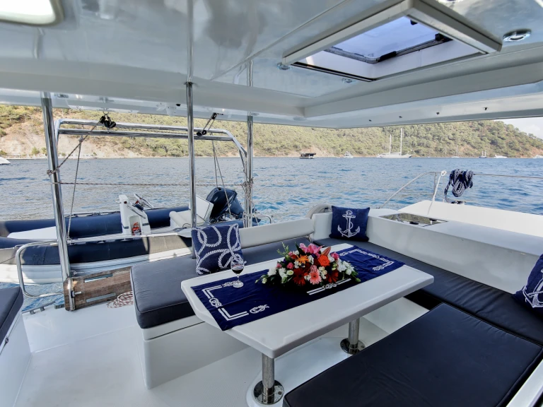 Noleggio barche Leopard Leopard 40 a Tivat su Samboat