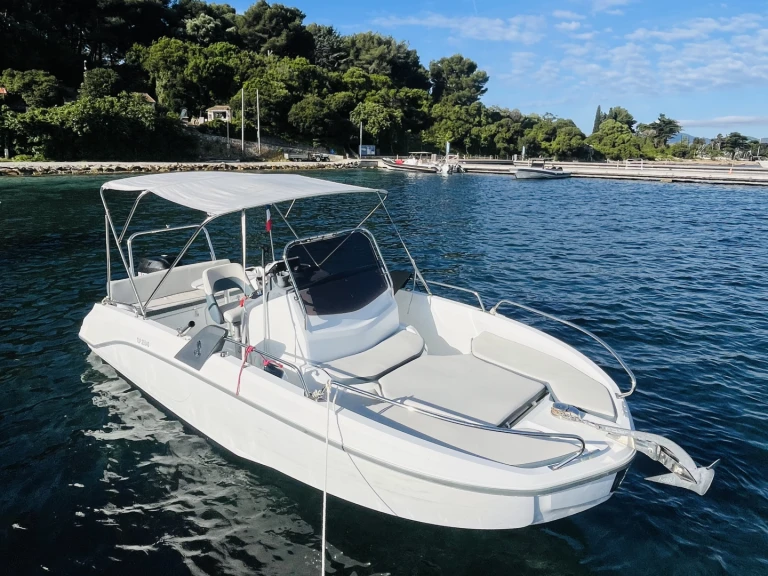 Noleggio barche Antibes economico Flyer 6.6 SPACEdeck