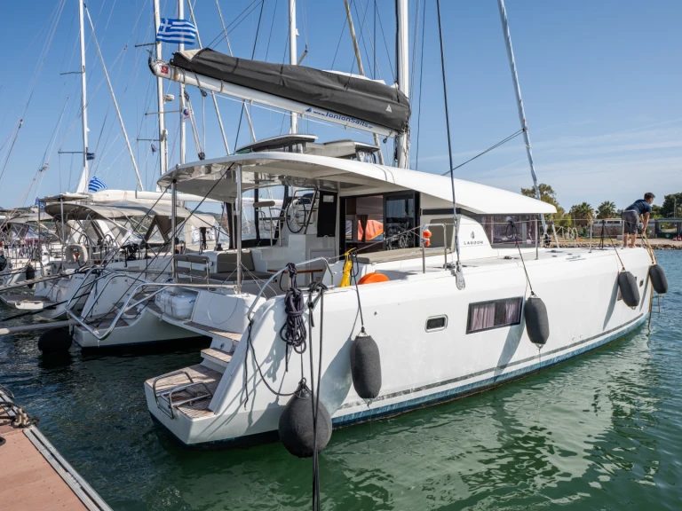 Noleggio Catamarano con o senza skipper Lagoon a Néa Péramos