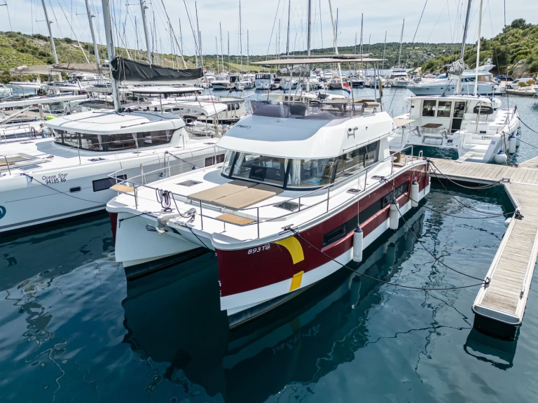 Barca a motore a noleggio a Primošten al miglior prezzo