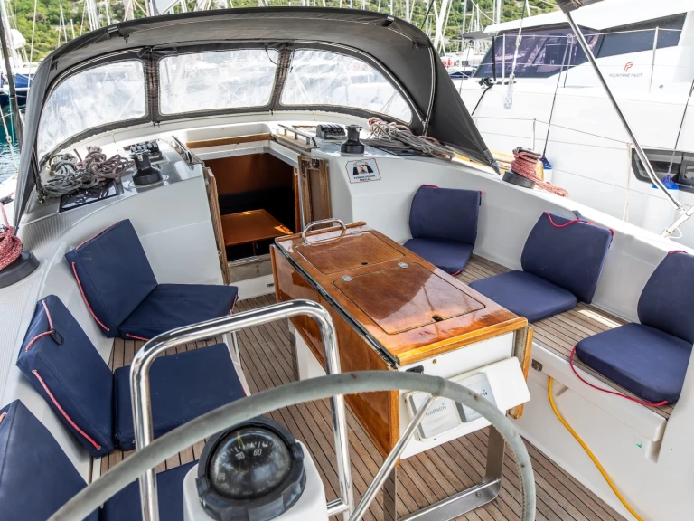 Bavaria Cruiser 40 da affittare a  Primošten