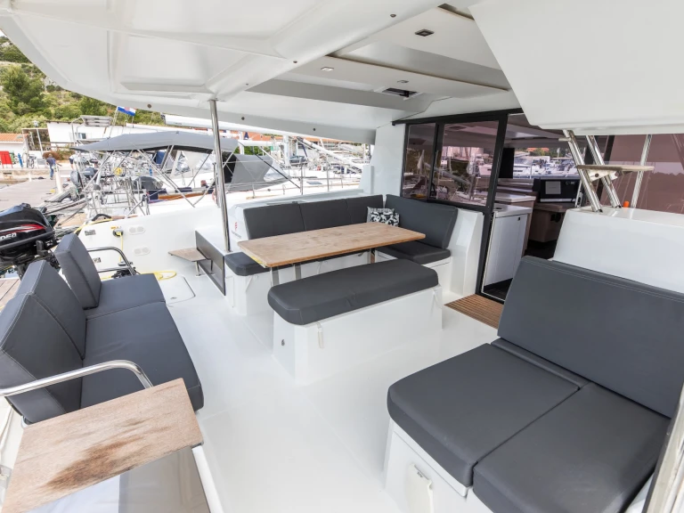 Noleggio Catamarano a Primošten – Fountaine Pajot Astrea 42
