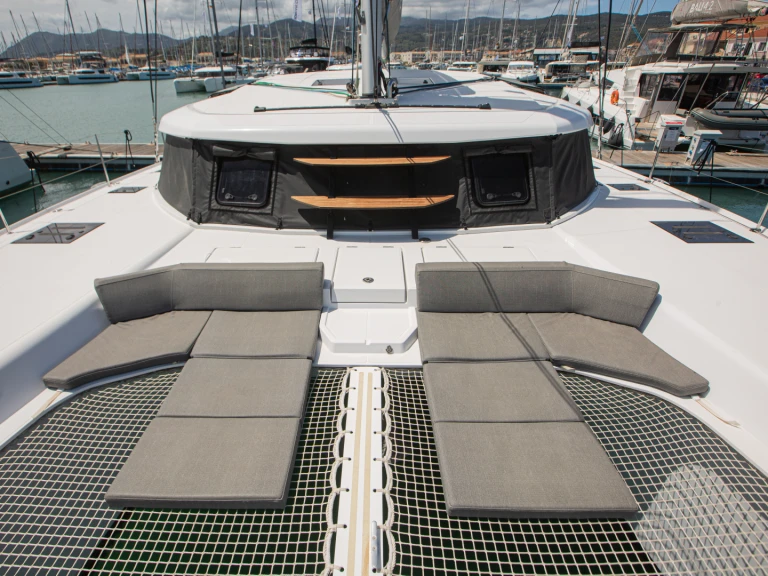 Noleggio Catamarano Nautitech con patente nautica