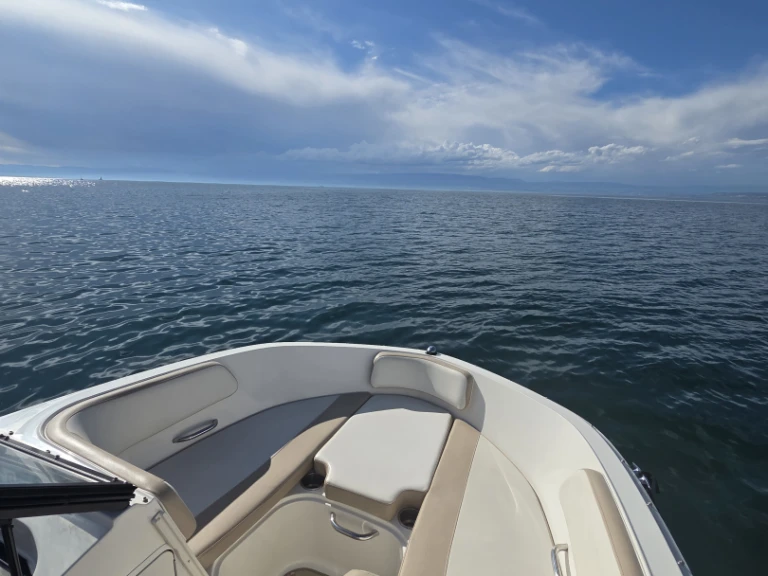 Noleggio a Lugrin – Bayliner VR5 su SamBoat