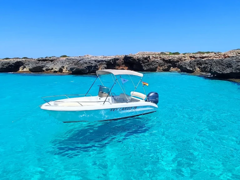 Noleggio barche Sessa Marine Key Largo 19 a Puerto de Fornells su Samboat