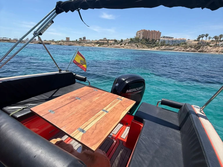 Noleggio Barca a motore Nuva con patente nautica