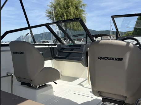 Noleggiare una Quicksilver Activ 555 Bowrider a Aix-les-Bains
