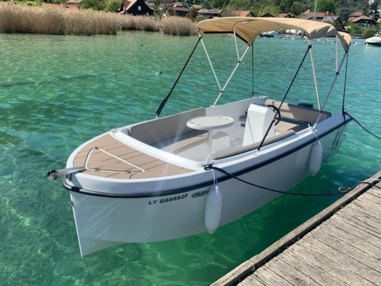 Noleggio barche Annecy economico 520 Premium