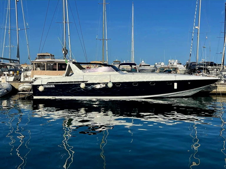Yacht di lusso a noleggio a Salivoli al miglior prezzo