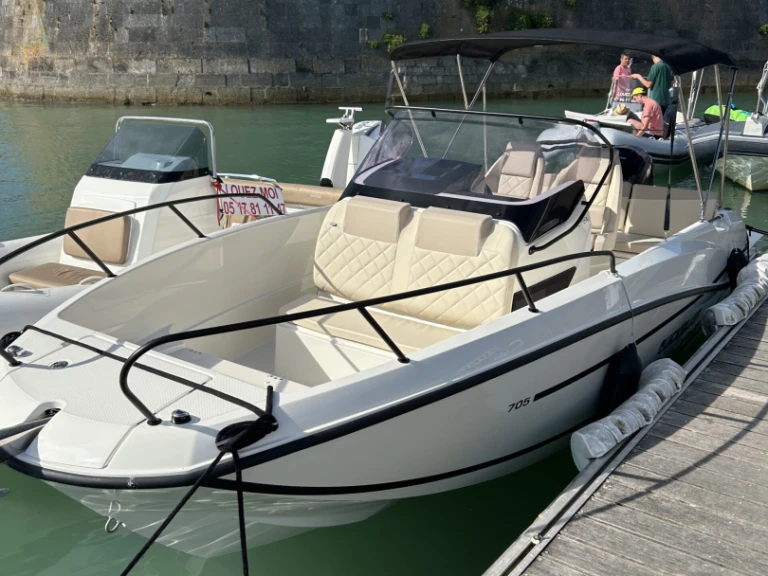 Noleggio barche Quicksilver 705 Open a La Rochelle su Samboat