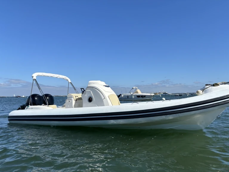 Noleggiare una Nuova Jolly Prince 28 a Grand Piquey