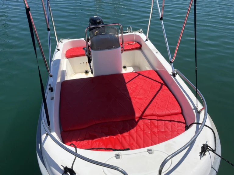 Noleggio a Sant Andreu de Llavaneres – Astec 400 su SamBoat