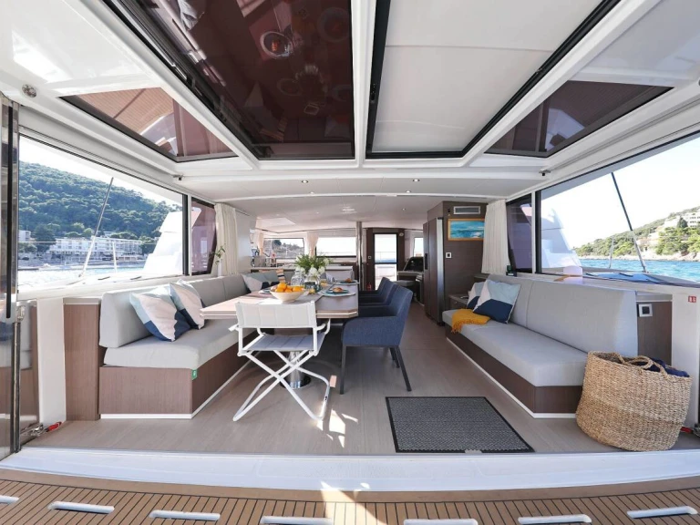 Noleggio Catamarano a Capo d'Orlando – Bali Bali 5.4
