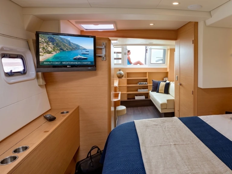 Noleggio barche Lagoon Lagoon 620 (3 cab) a Castellammare di Stabia su Samboat
