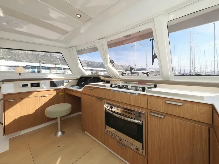 Noleggio Catamarano a Le Marin – Bali Bali Catspace Voile