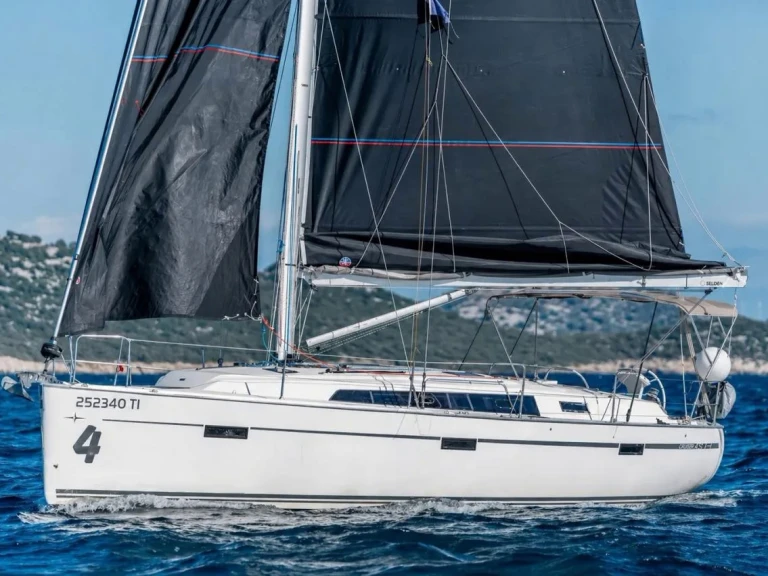 Bavaria Cruiser 41S da affittare a  Pirovac