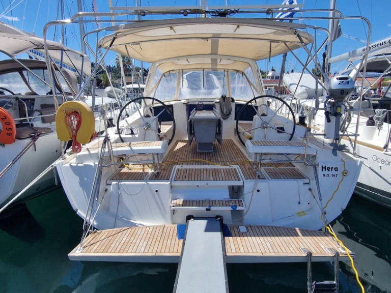 Noleggio Barca a vela a Gouviá – Bénéteau Oceanis 41.1