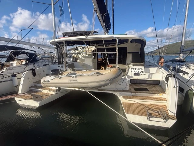 Noleggio Catamarano Lagoon con patente nautica