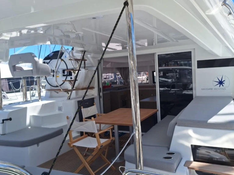 Noleggio Catamarano Lagoon con patente nautica