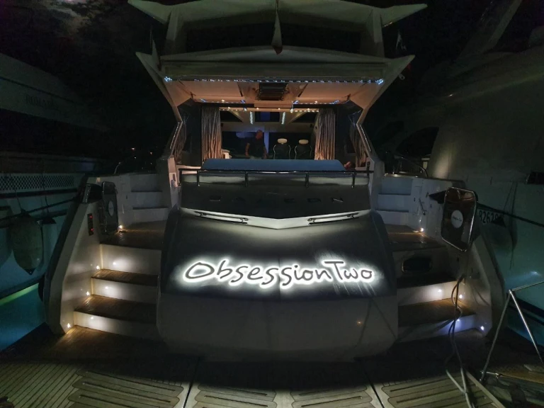 Yacht di lusso a noleggio a Novi al miglior prezzo