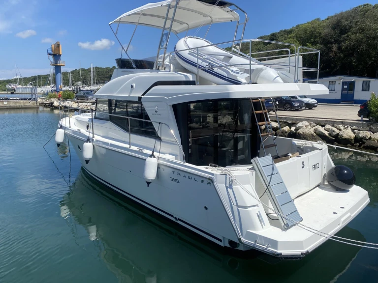 Bénéteau Swift Trawler 35 da affittare a  Pola