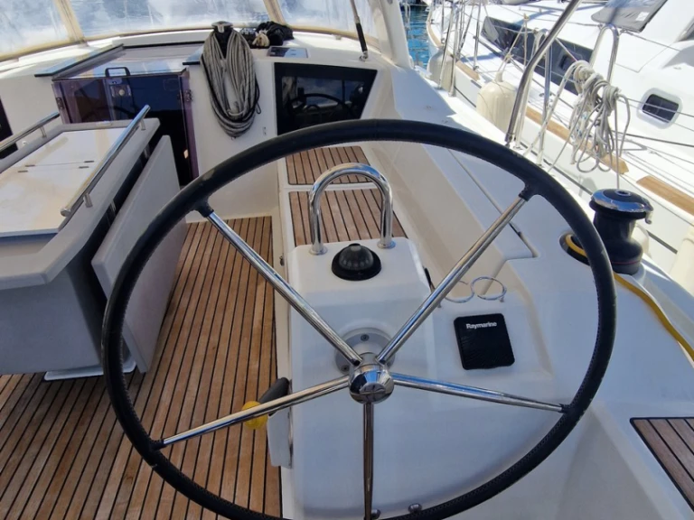 Noleggio barche Bénéteau Oceanis 41.1 a Gouviá su Samboat