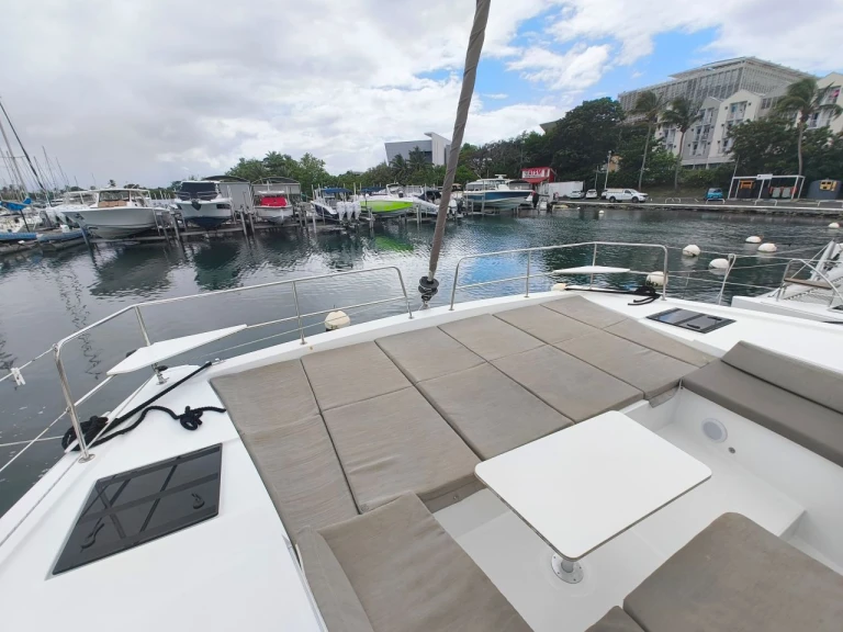 Noleggio barche Bali Bali 4.4 a Bas du Fort su Samboat