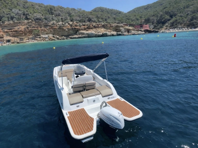 Noleggio a Torredembarra – V2 BOATS 5.0 SPORT su SamBoat