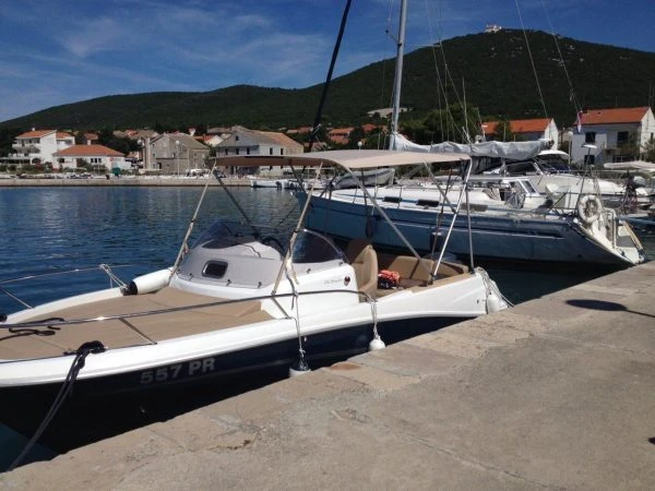 Jeanneau Cap Camarat 650 da affittare a  Preko