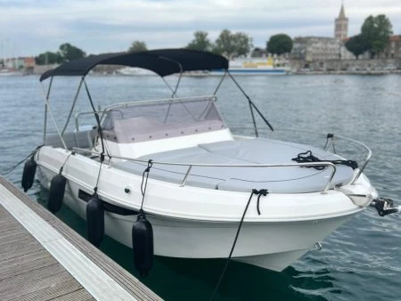 Noleggio Barca a motore con o senza skipper Atlantic a Preko