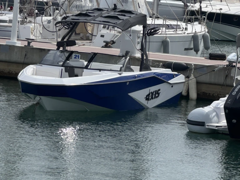 Noleggio barche Port des Marines de Cogolin economico T220