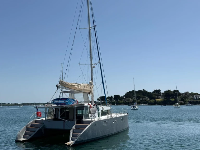 Noleggiare una VISAGE 450 a Le Marin