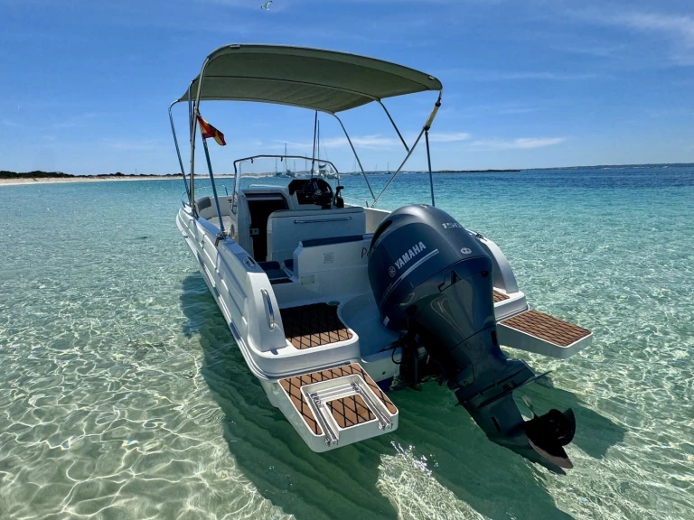Noleggio Barca a motore Pacific Craft con patente nautica