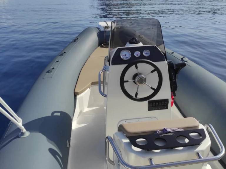 Noleggio Gommone con o senza skipper Blue rib a Ponza