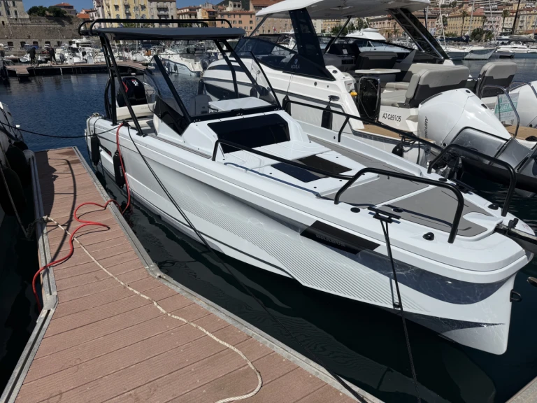 Noleggio a Ajaccio – Brabus 300 SHADOWS su SamBoat