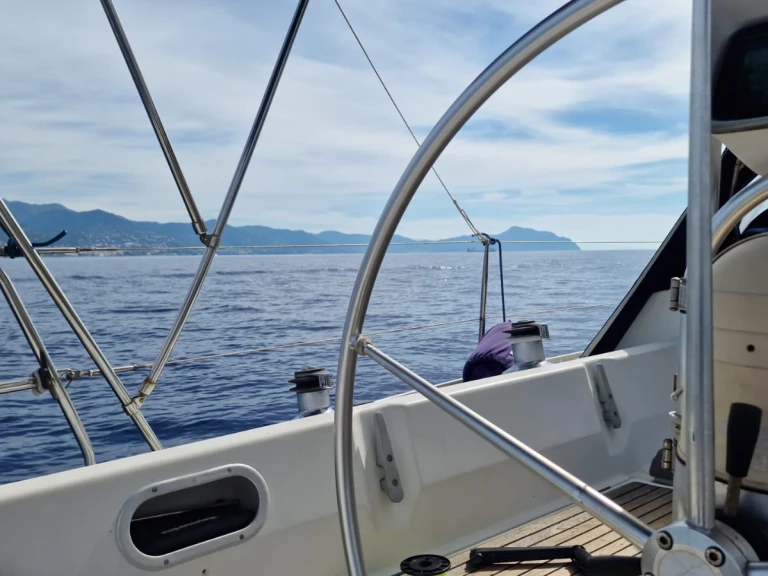 Bénéteau First 375 da affittare a  Genova