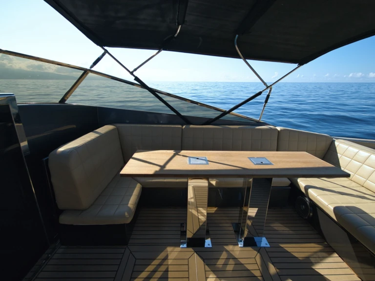 Magnum 38 da affittare a  Saint-Tropez