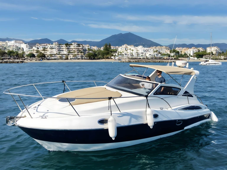 Noleggiare una Moa Platinum 32 a Marbella