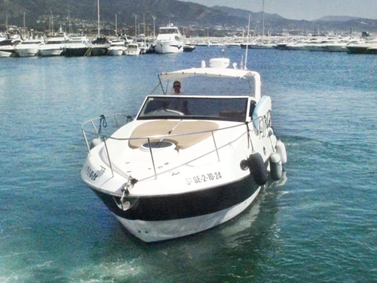 Barca a motore a noleggio a Marbella al miglior prezzo