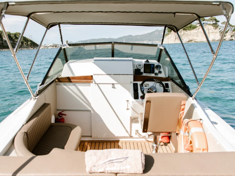Noleggio barche Coronet Day cruise 24 a Zante su Samboat
