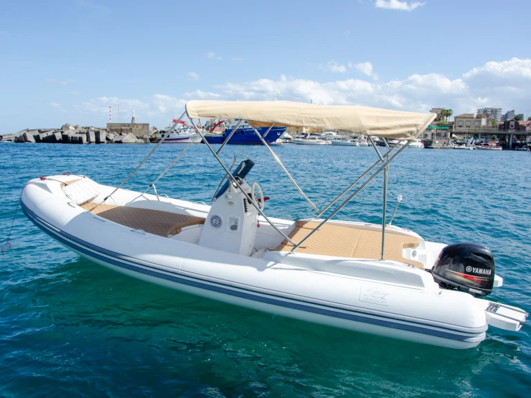 Noleggio Gommone con o senza skipper Gem a Catania