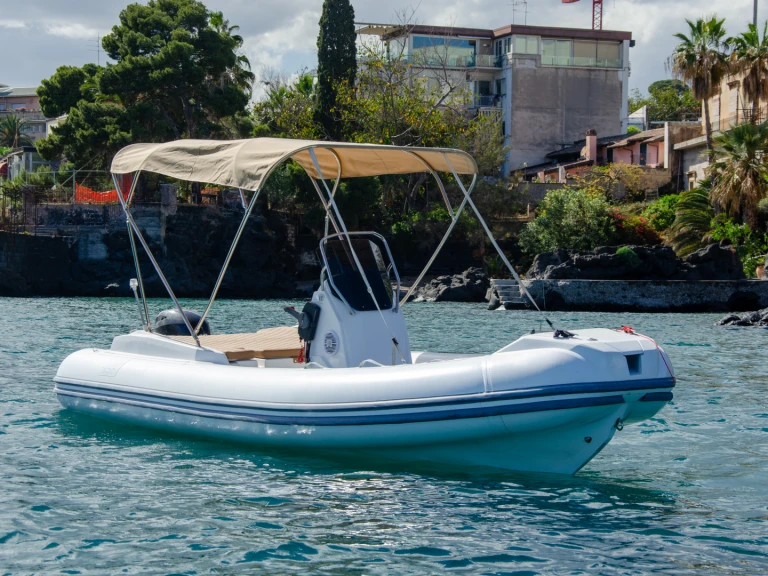 Noleggio Gommone Gem con patente nautica