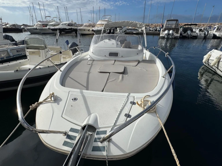 Noleggio a Empuriabrava – Jeanneau Cap Camarat 7.5 WA Serie 2 su SamBoat