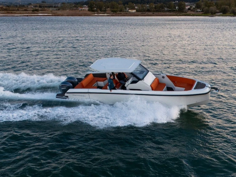 Noleggio Barca a motore con o senza skipper Protagon a Castelnuovo