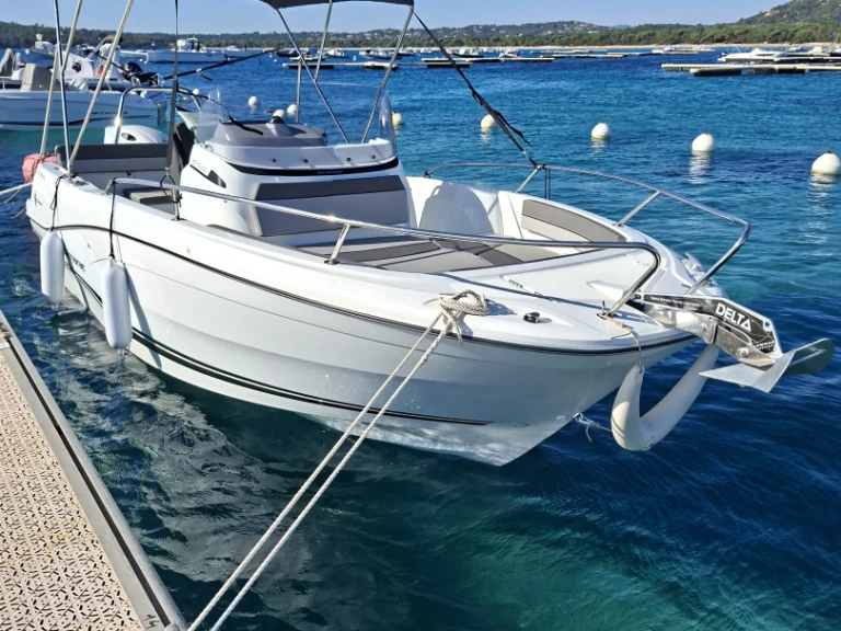 Noleggio Barca a motore con o senza skipper Jeanneau a Porto-Vecchio