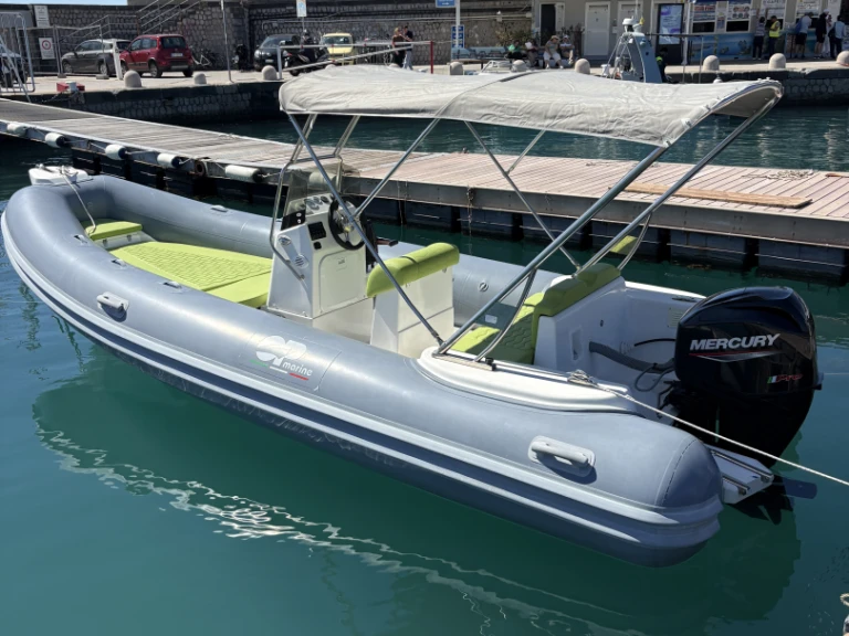 Gommone a noleggio a Salerno al miglior prezzo